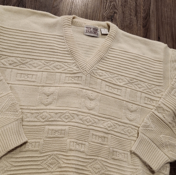 Vintage 3D Knit Sweater - Picture 2 of 4